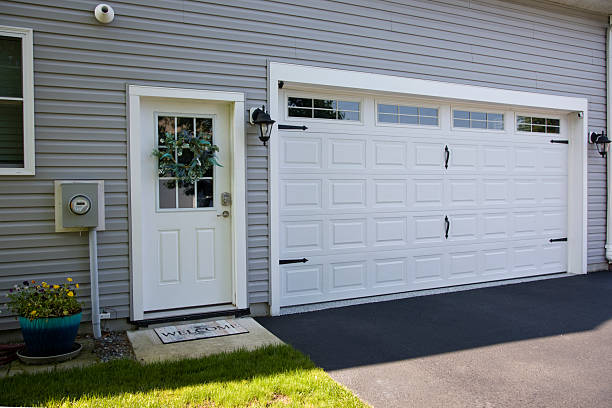 24/7 Emergency Garage Door Panel Replacement experts in Seymour, IN